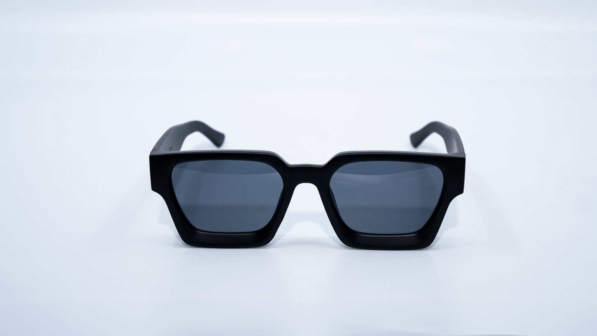 Matte Black Square Sunglasses – Ison Couture display picture 1